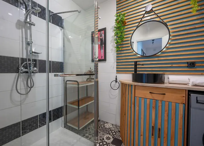 Appartement Les Cyclades By Interhome Antibes